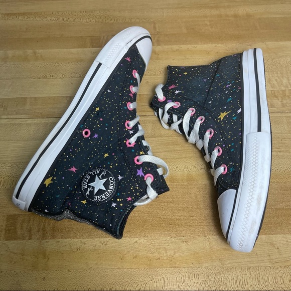 black converse junior size 5